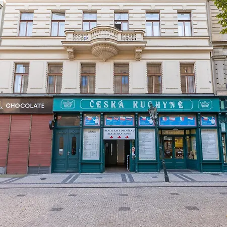Charming 2bedroom Old Town Daire *