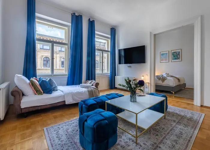 Charming 2bedroom Old Town