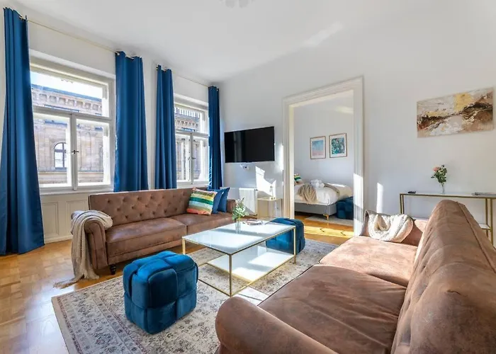 Charming 2bedroom Old Town