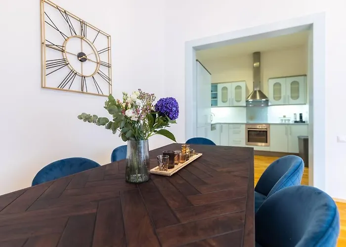 Charming 2bedroom Old Town Apartment