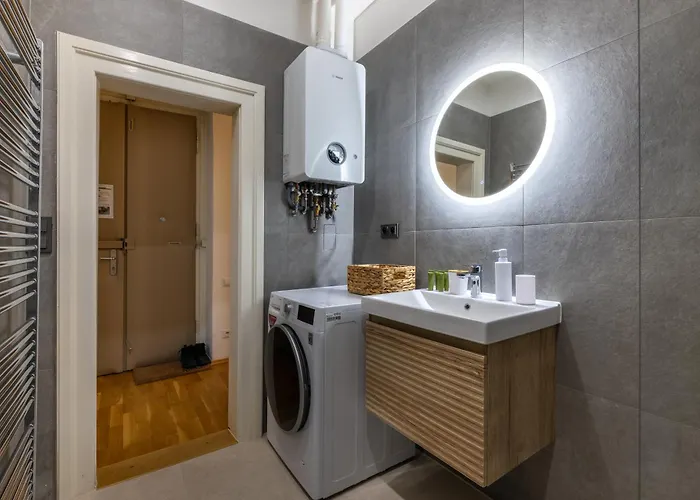 Charming 2Br Old Town Apt In Prime Location By Easybnb Premium